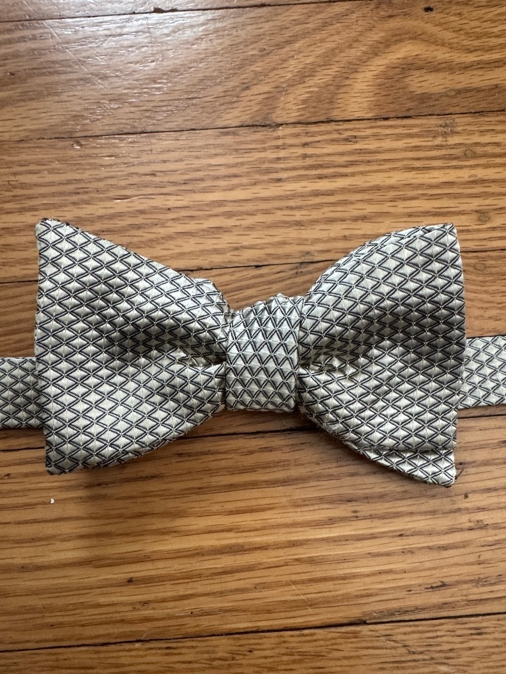 Silver Gray Geometric Bow Tie